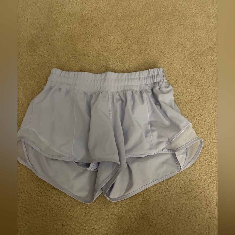Lululemon hotty hot shorts size 4 2.5 inseam